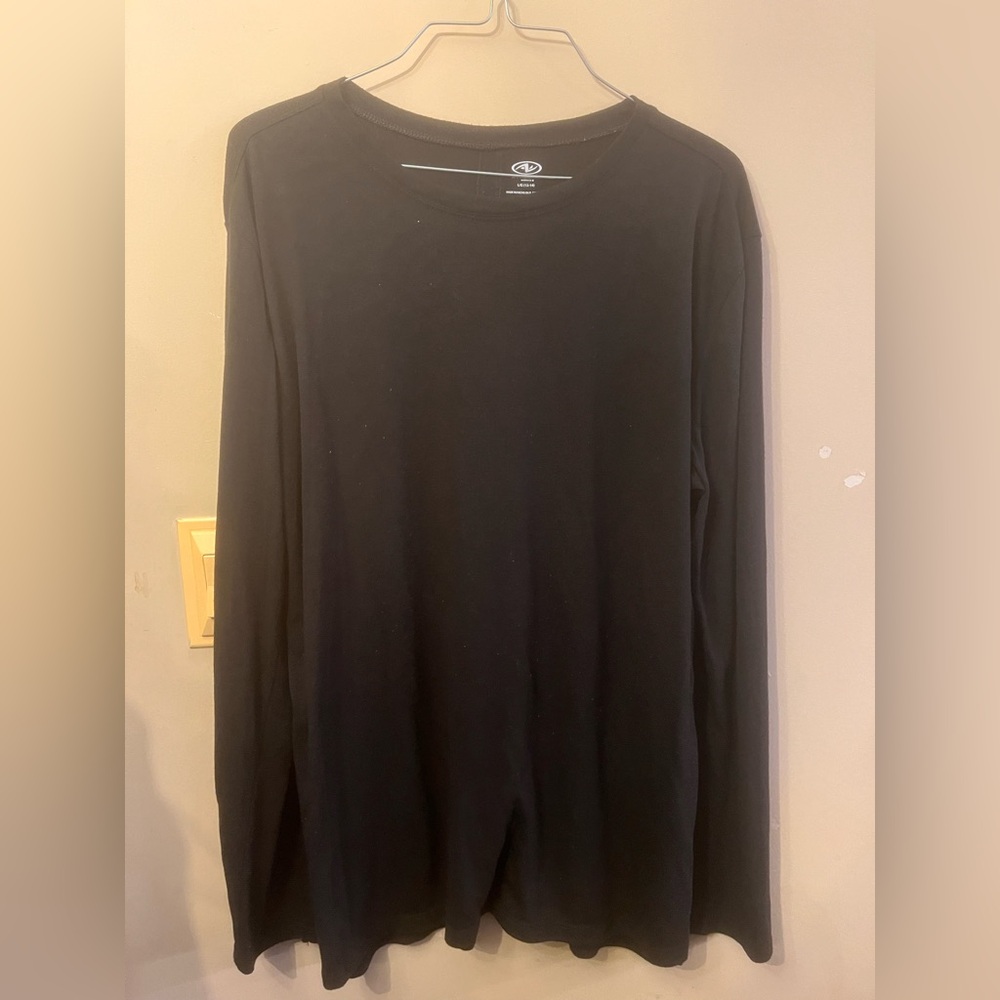 Athletic Works Black Long-Sleeve Crewneck Top